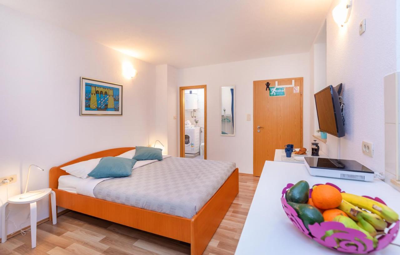 Bis Apartments 1 & 2 ドゥブロブニク エクステリア 写真